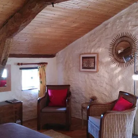 Chambres Et Table D'hotes Marliac B&B *
